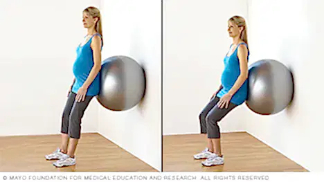 Fitness Topu ile Squat